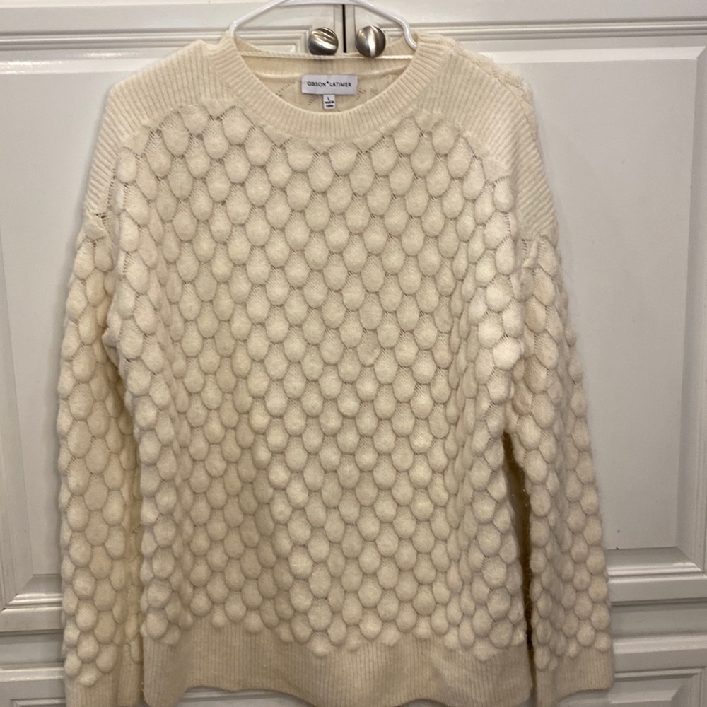 Gibson Latimer Puffy Honeycomb White Sweater. Size Large